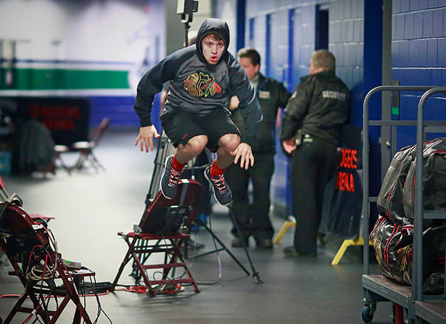 blackhawks-player-jump-workout.jpg